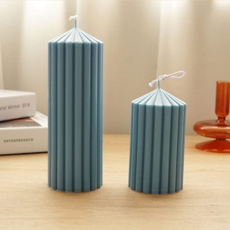Poli Karbon Sert Plastik Mum Kalıbı Dik Çizgili Kule Şekilli 14,7X8 CM